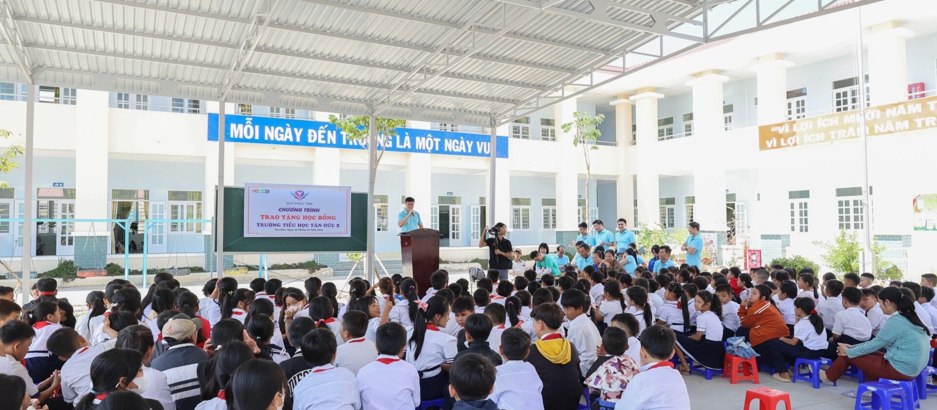 quỹ phúc tâm tiếp sức học sinh vượt khó