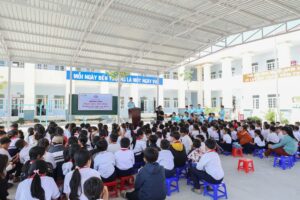 quỹ phúc tâm tiếp sức học sinh vượt khó