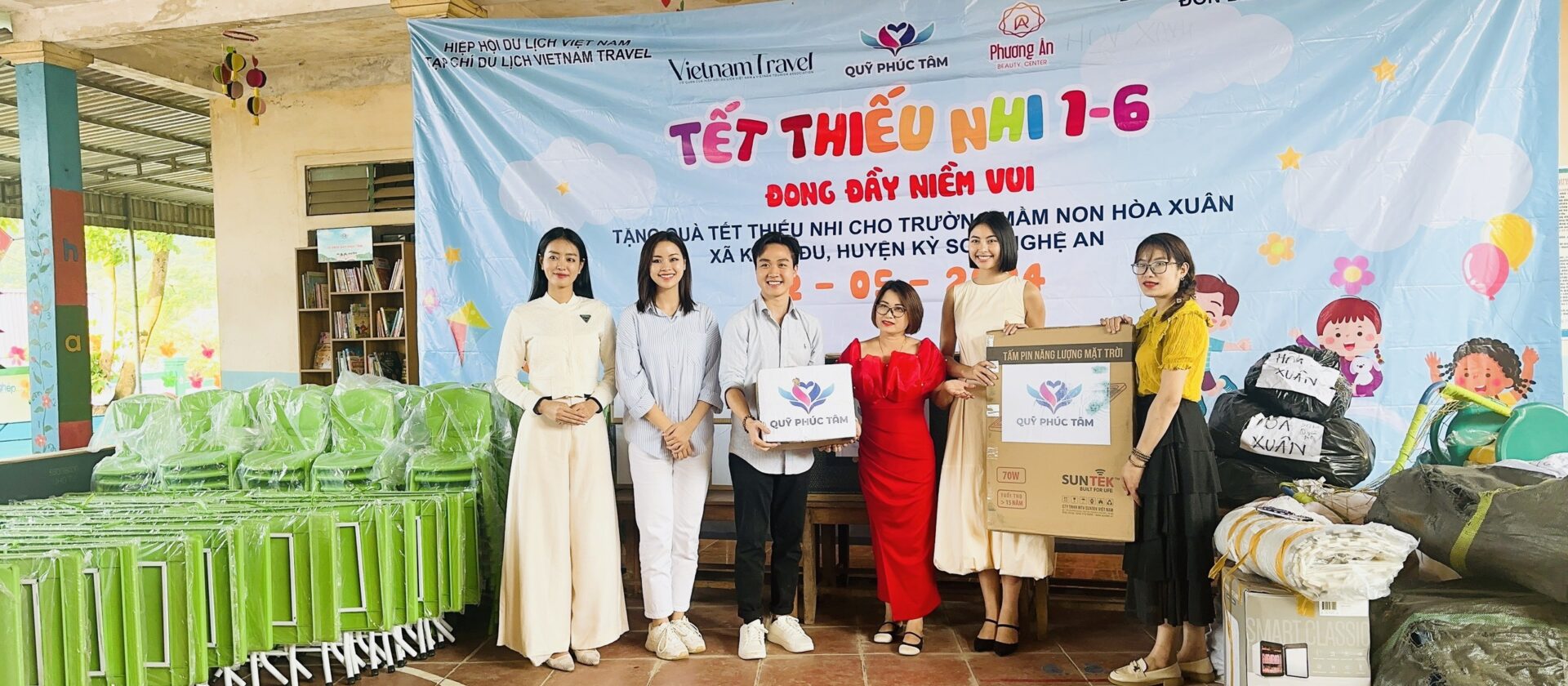 quỹ phúc tâm trao tặng tủ sách yêu thương